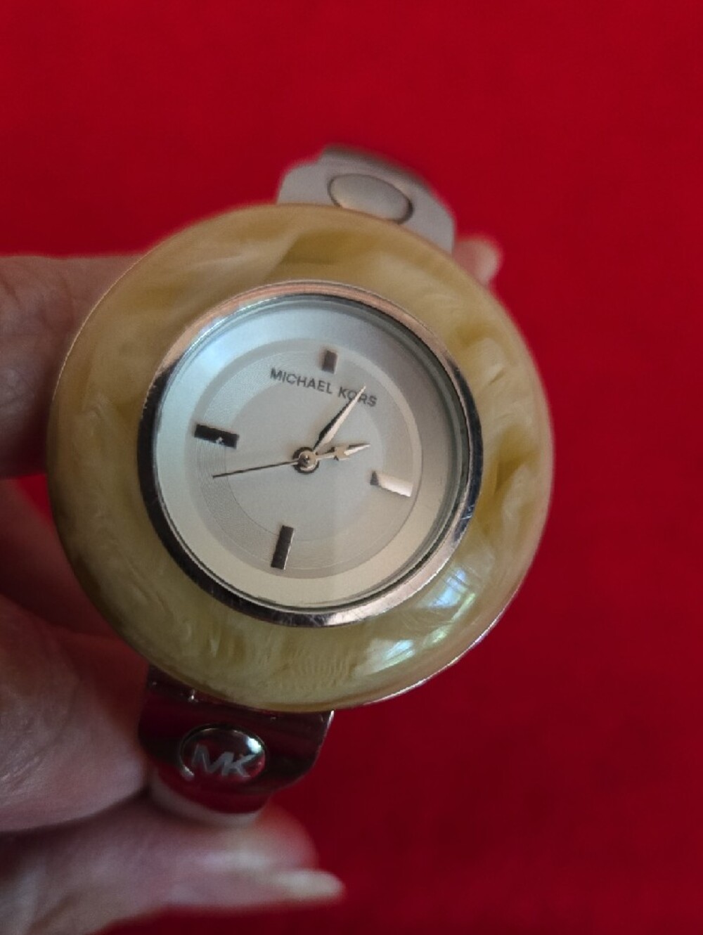 Michael Kors Silver Bangle Watch with Cream Dial & Interchangeable Bezels - Picture 4 of 8